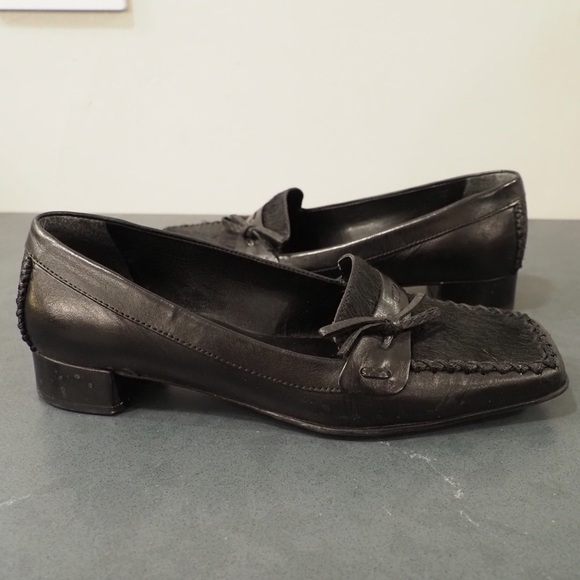 Nine West sz 6.5 black leather and calf fur heeled loafers - Picture 2 of 13